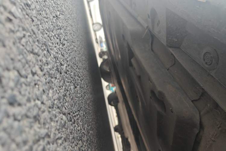 Used Toyota Avalon 2024 Dual-Engine 2.5L XLE Premium Edition Chassis Front Right