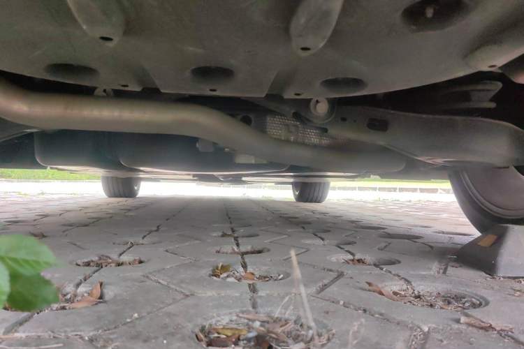 Used Toyota Avalon 2024 Dual-Engine 2.5L XLE Premium Edition Chassis Rear