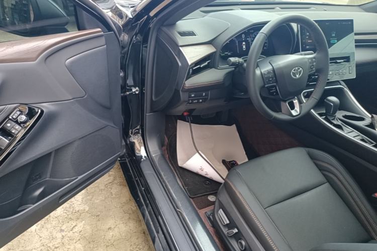 Used Toyota Avalon 2024 Dual-Motor 2.0L Luxury Edition Driver Seat