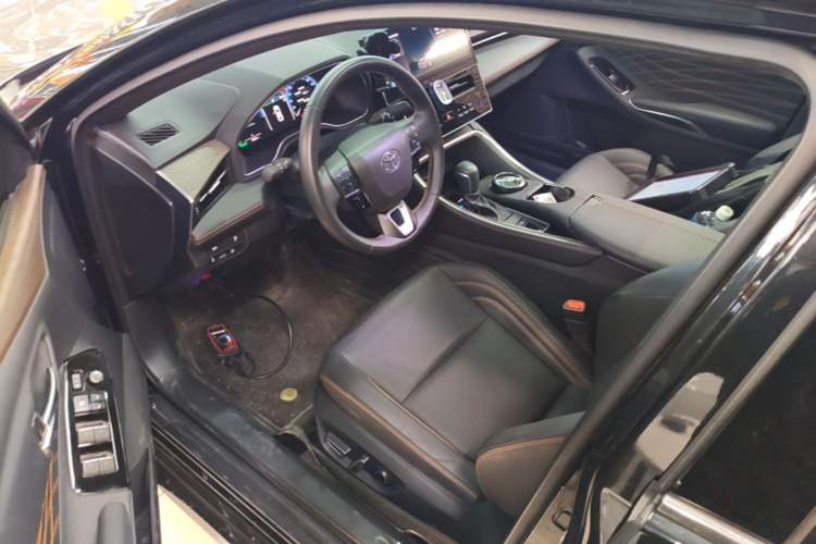 Used Toyota Avalon 2024 Dual-Motor 2.0L Luxury Edition Driver Seat