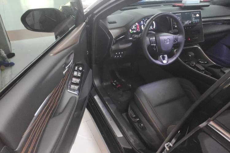 Used Toyota Avalon 2024 Dual-Motor 2.0L Premium Edition Driver Seat