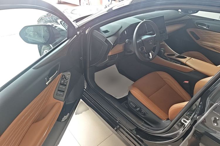 Used Toyota Avalon 2024 Dual-Motor 2.0L Luxury Edition Driver Seat