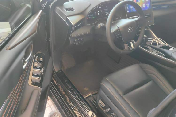 Used Toyota Avalon 2024 Dual-Engine 2.5L XLE Premium Edition Driver Seat