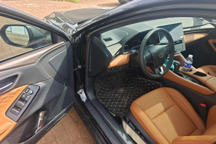 Used Toyota Avalon 2024 2.0L Luxury Edition Driver Seat