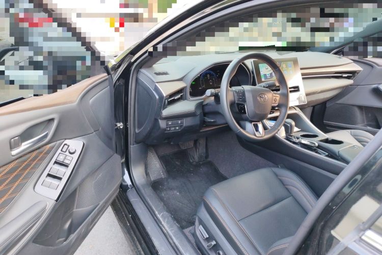 Used Toyota Avalon 2024 Dual-Motor 2.0L Premium Edition Driver Seat