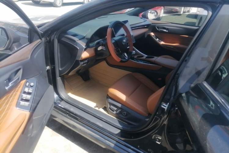 Used Toyota Avalon 2024 2.0L Luxury Edition Driver Seat