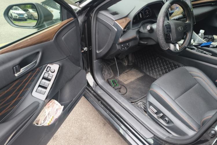 Used Toyota Avalon 2024 Dual-Motor 2.0L Luxury Edition Driver Seat