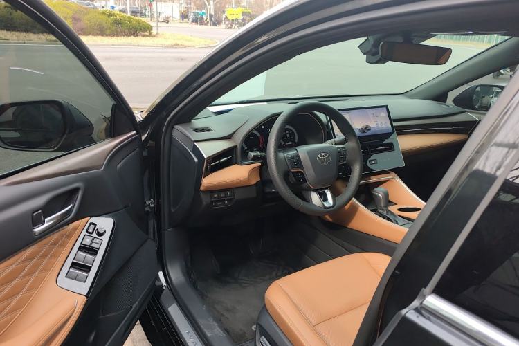 Used Toyota Avalon 2024 Dual-Motor 2.0L Premium Edition Driver Seat