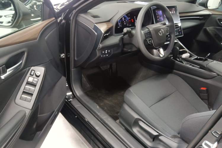Used Toyota Avalon 2024 2.0L Ambition Edition Driver Seat