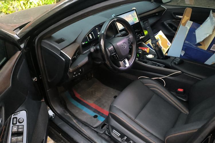 Used Toyota Avalon 2024 Dual-Motor 2.0L Luxury Edition Driver Seat