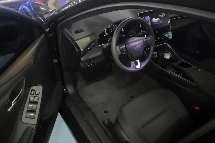 Used Toyota Avalon 2024 2.0L Ambition Edition Driver Seat