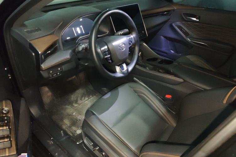 Used Toyota Avalon 2024 Dual-Motor 2.0L Luxury Edition Driver Seat