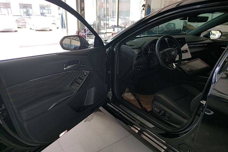 Used Toyota Avalon 2024 Dual-Motor 2.5L Limited Flagship Edition Driver Seat