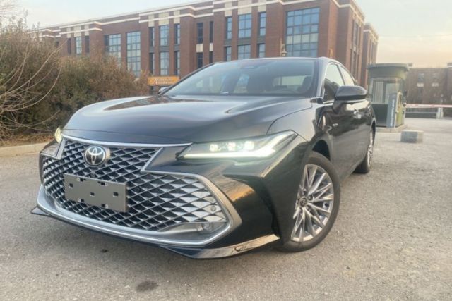 Used Toyota Avalon 2024 Dual-Engine 2.5L XLE Premium Edition