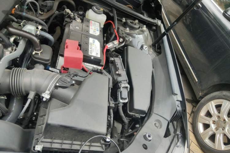 Used Toyota Avalon 2024 2.0L Premium Edition Engine Bay Left
