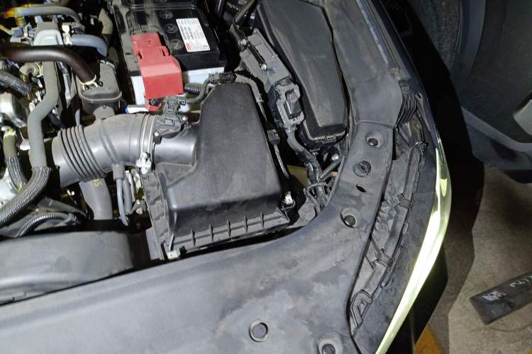 Used Toyota Avalon 2024 2.0L Luxury Edition Engine Bay Left