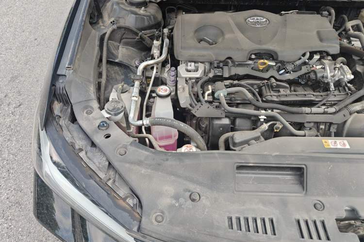 Used Toyota Avalon 2024 Dual-Engine 2.5L XLE Premium Edition Engine Bay Right