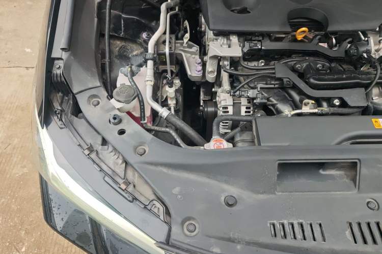 Used Toyota Avalon 2024 2.0L Luxury Edition Engine Bay Right