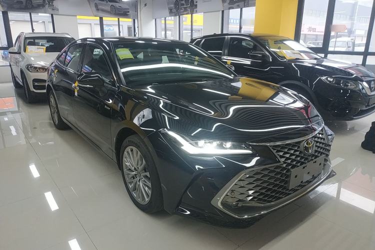 Used Toyota Avalon 2024 Dual-Engine 2.5L XLE Premium Edition Exterior 1