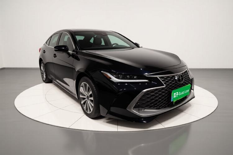 Used Toyota Avalon 2024 Dual-Engine 2.5L XLE Premium Edition Exterior 2