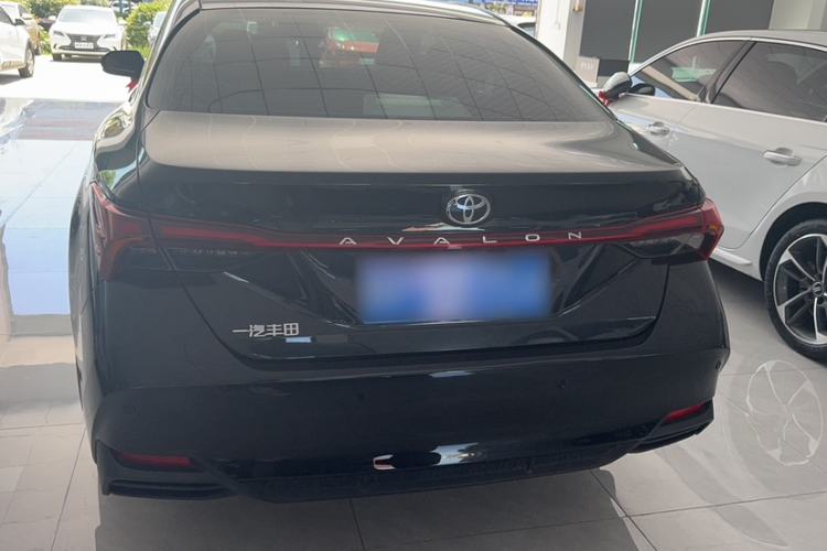 Used Toyota Avalon 2024 2.0L Premium Edition Exterior 3