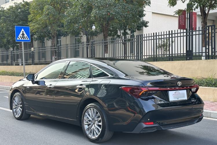 Used Toyota Avalon 2024 Dual-Motor 2.0L Premium Edition Exterior 3