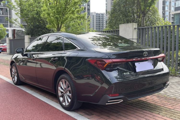 Used Toyota Avalon 2024 2.0L Premium Edition Exterior 3