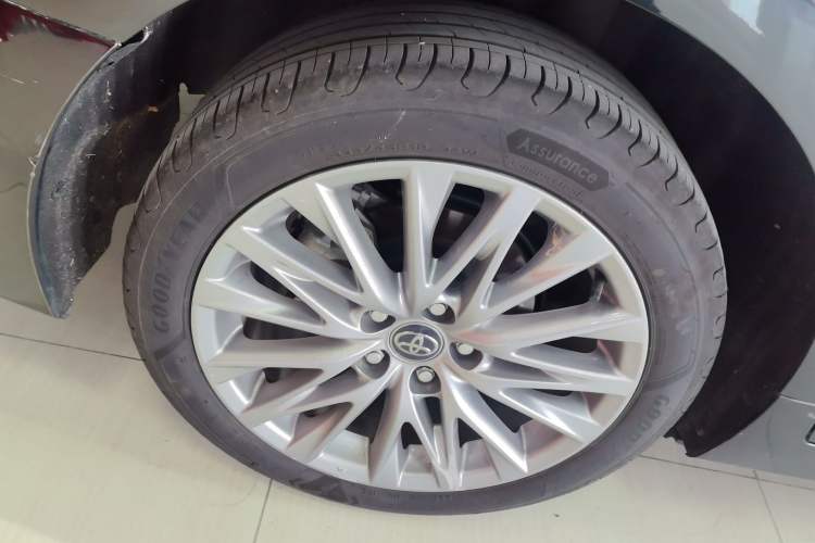 Used Toyota Avalon 2024 2.0L Luxury Edition Exterior 3