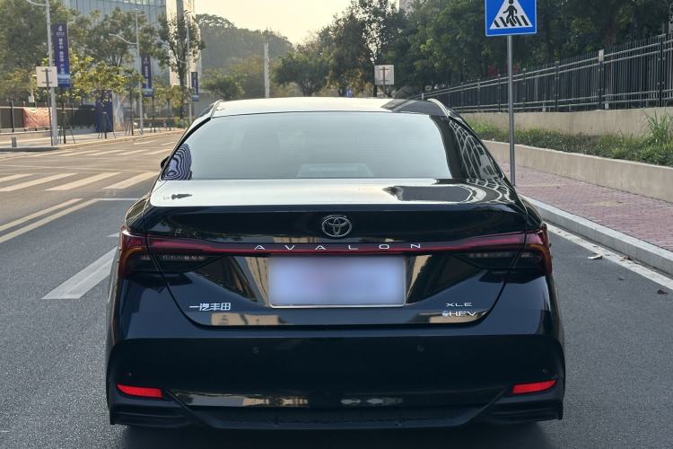 Used Toyota Avalon 2024 Dual-Motor 2.0L Premium Edition Exterior 4