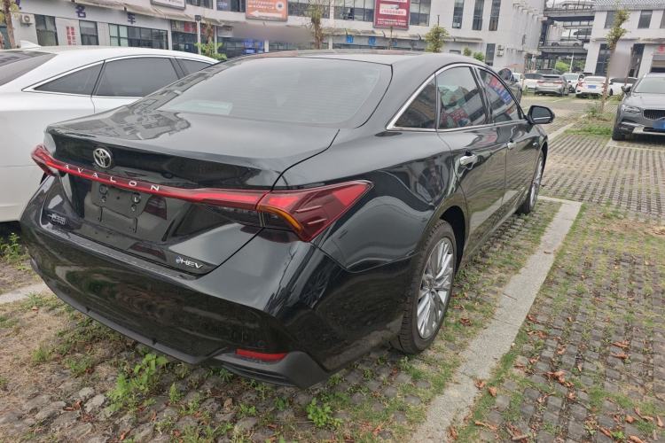 Used Toyota Avalon 2024 Dual-Motor 2.0L Luxury Edition Exterior 4