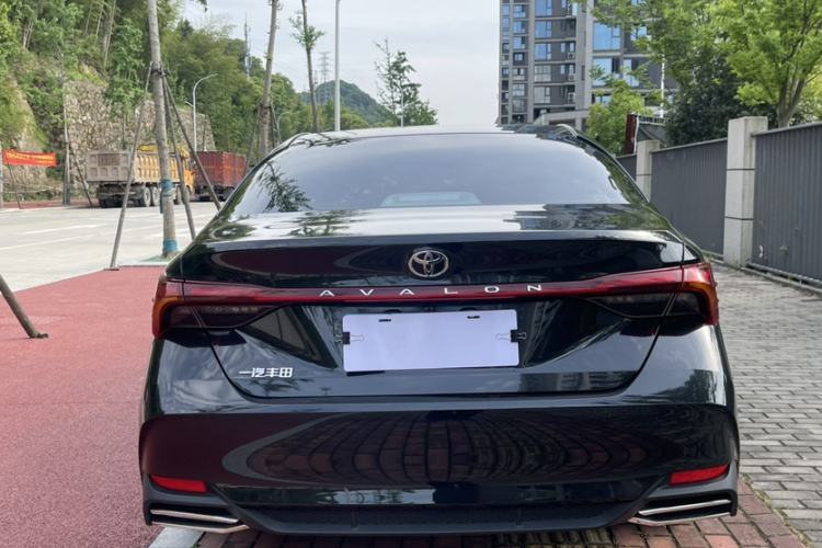 Used Toyota Avalon 2024 2.0L Premium Edition Exterior 4