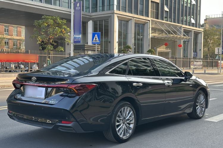 Used Toyota Avalon 2024 Dual-Motor 2.0L Premium Edition Exterior 5