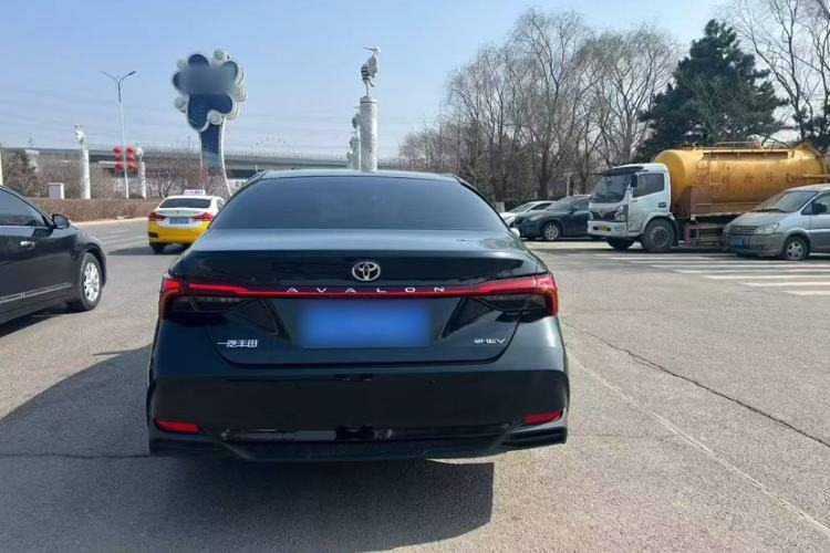 Used Toyota Avalon 2024 Dual-Motor 2.0L Premium Edition Exterior 5