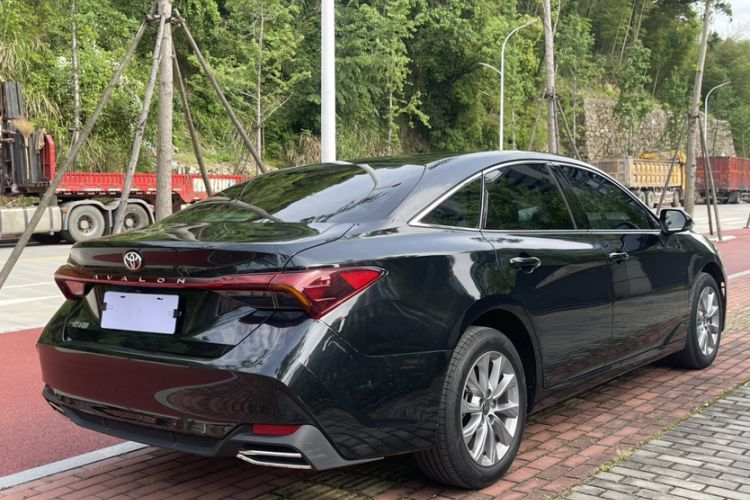 Used Toyota Avalon 2024 2.0L Premium Edition Exterior 5