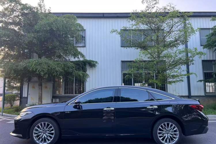 Used Toyota Avalon 2024 Dual-Motor 2.0L Luxury Edition Exterior 5