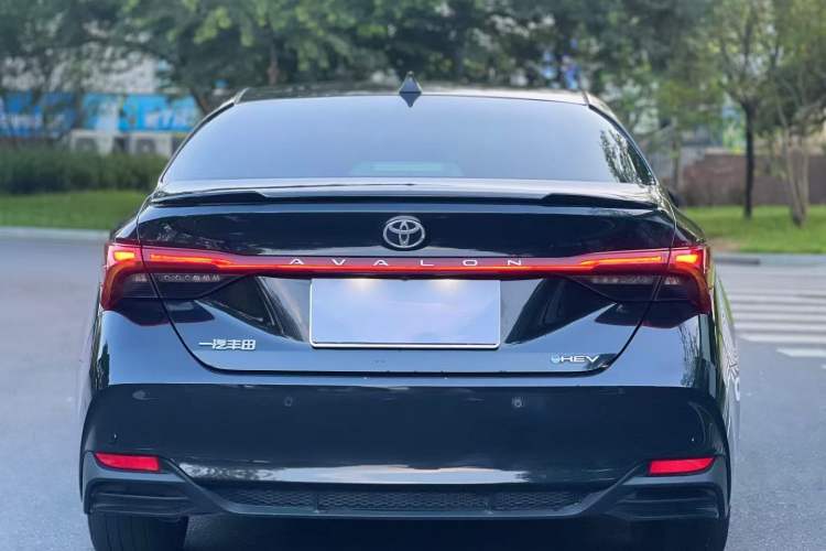 Used Toyota Avalon 2024 Dual-Motor 2.0L Luxury Edition Exterior 7