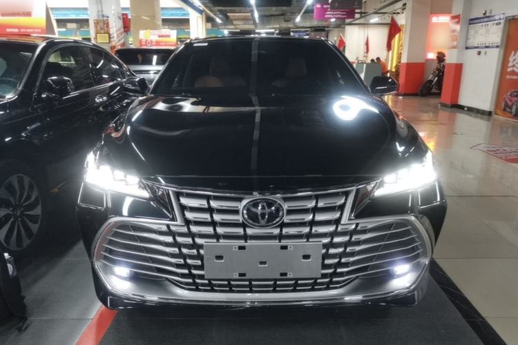 Used Toyota Avalon 2024 Dual-Motor 2.0L Luxury Edition Front