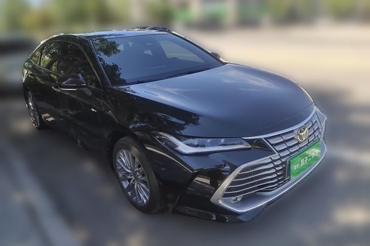 Used Toyota Avalon 2024 Dual-Motor 2.0L Luxury Edition Front Right 45 Deg
