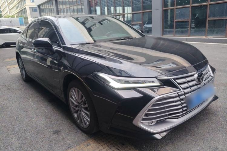 Used Toyota Avalon 2024 Dual-Motor 2.0L Premium Edition Front Right 45 Deg
