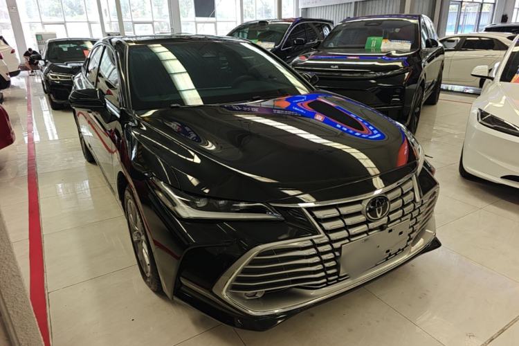 Used Toyota Avalon 2024 2.0L Premium Edition Front Right 45 Deg