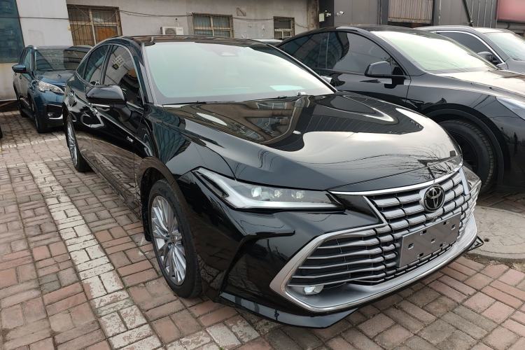 Used Toyota Avalon 2024 Dual-Motor 2.0L Premium Edition Front Right 45 Deg