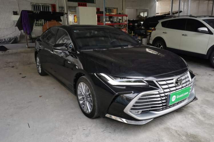 Used Toyota Avalon 2024 Dual-Motor 2.0L Luxury Edition Front Right 45 Deg