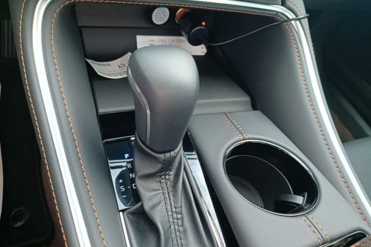 Used Toyota Avalon 2024 Dual-Motor 2.0L Luxury Edition Gear Lever
