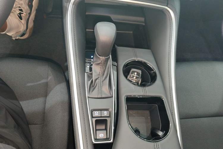 Used Toyota Avalon 2024 2.0L Ambition Edition Gear Lever