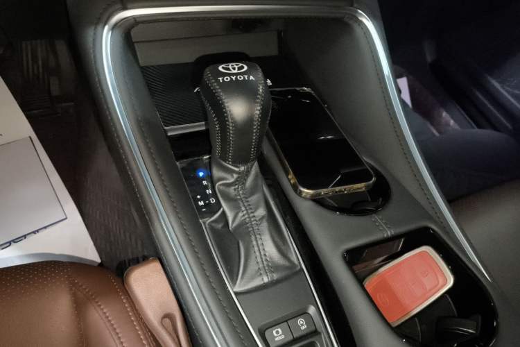 Used Toyota Avalon 2024 2.0L Ambition Edition Gear Lever