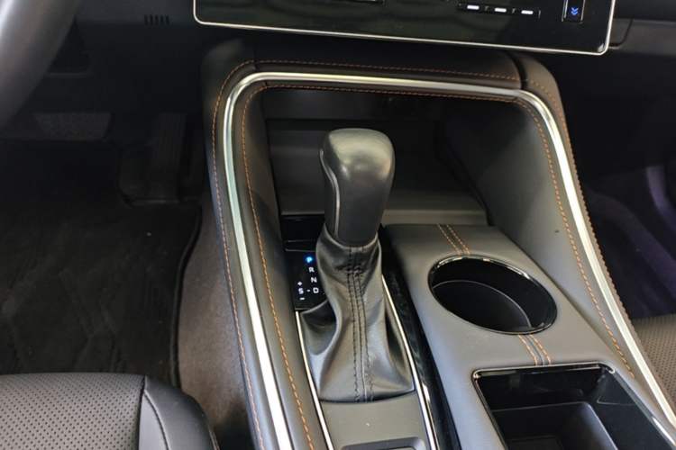 Used Toyota Avalon 2024 Dual-Motor 2.0L Premium Edition Gear Lever