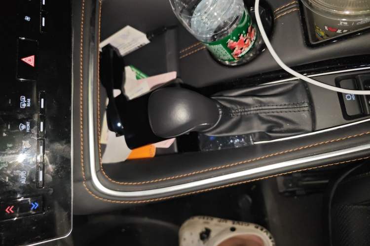 Used Toyota Avalon 2024 Dual-Motor 2.0L Luxury Edition Gear Lever