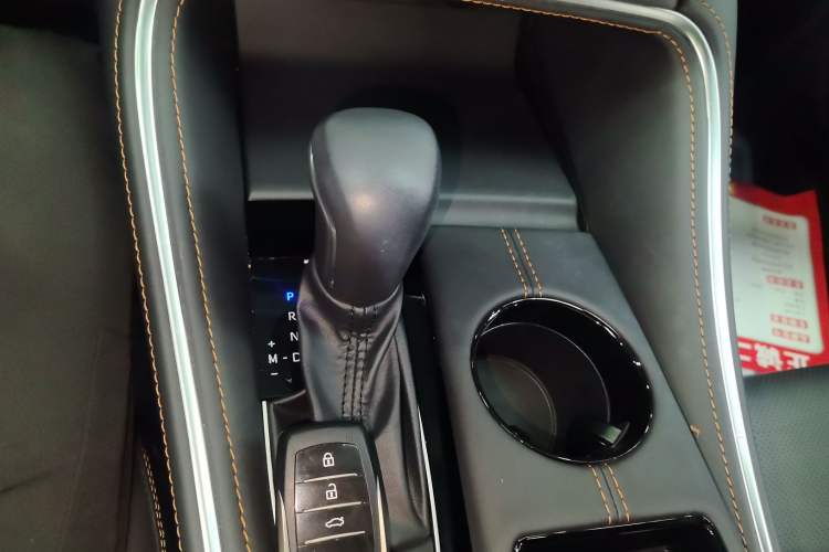 Used Toyota Avalon 2024 2.0L Luxury Edition Gear Lever