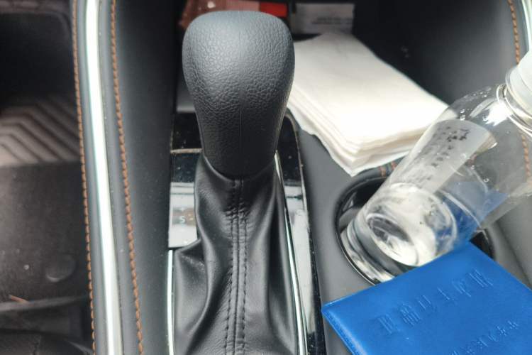 Used Toyota Avalon 2024 Dual-Motor 2.0L Luxury Edition Gear Lever