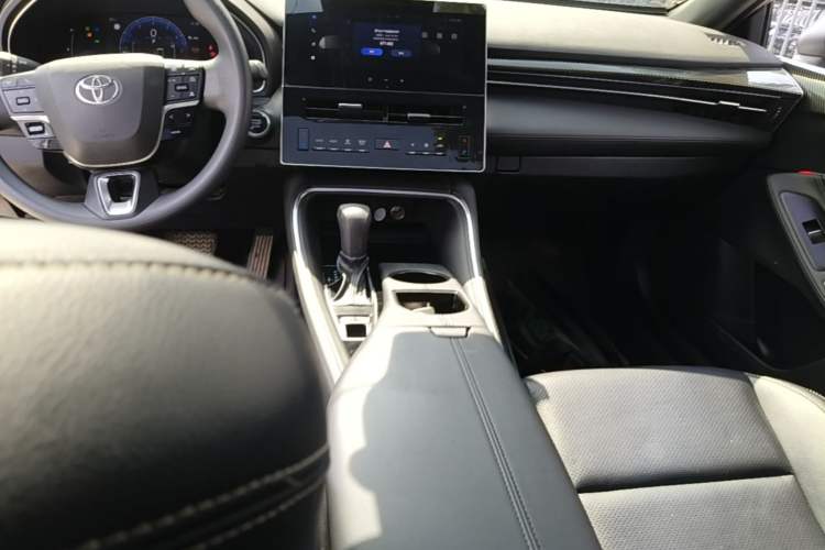 Used Toyota Avalon 2024 2.0L Ambition Edition Gear Lever